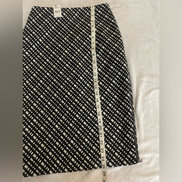 Express Black and White Pencil Skirt size 2 women’s New With Tags - Picture 5 of 8